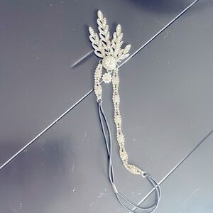 Flapper girl, Gatsby style headpiece costume jewelry